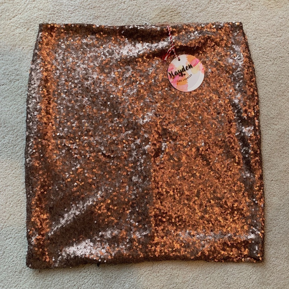 Hayden Los Angeles Sequin Skirt - Picture 3 of 5